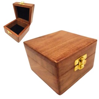 Pudełko drewniane 6 x 6 x 4 cm - DNU-017